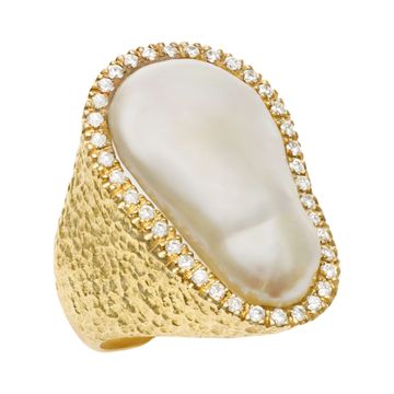 Baroque Mabe pearl (over 18mm) & diamonds ring in 18K yellow gold.