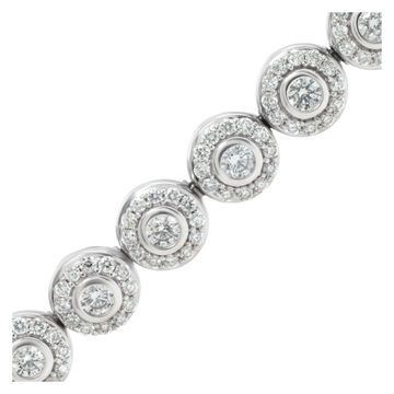 Circle bracelet in 14k white gold with approx 3.70 carats in diamonds