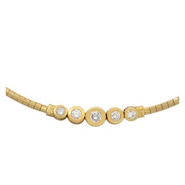 Circle diamond necklace in 18k yellow gold with bezel set diamonds