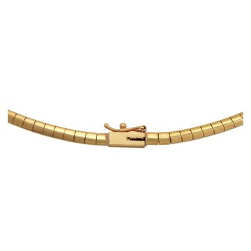 Circle diamond necklace in 18k yellow gold with bezel set diamonds