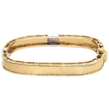 Diamond bangle in 14k yellow gold