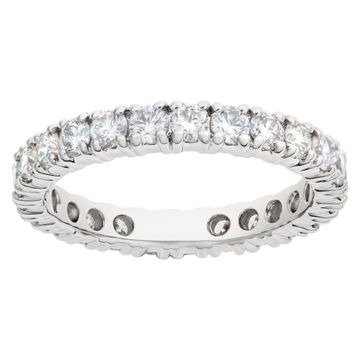 Diamond eternity band in 14k white gold