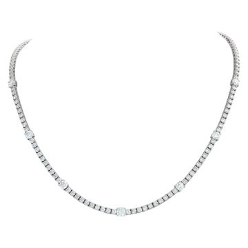 Diamond line necklace in 18k white gold with 10.15 carats in round brilliant cut diamonds