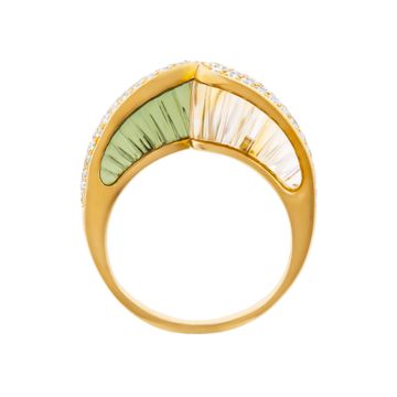 Diamond ring in 18k gold. 0.78cts in diamonds & hand cut 2 cts in colored stones.