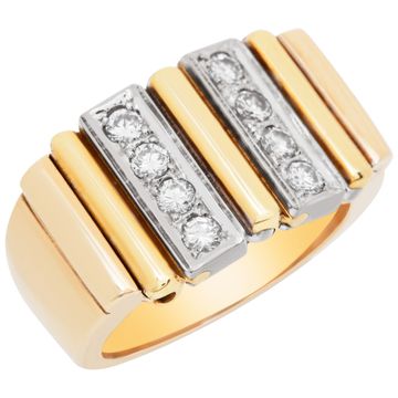 Diamond ring set in 14 K yellow & white gold. Total approx. 0.35 carat.