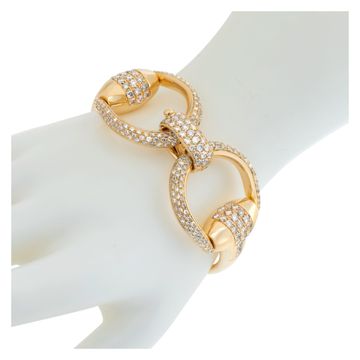 Gucci diamond horsebit bracelet in 18k yellow gold