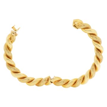 Maccaroni bangle in 18k with satin and high polish finish