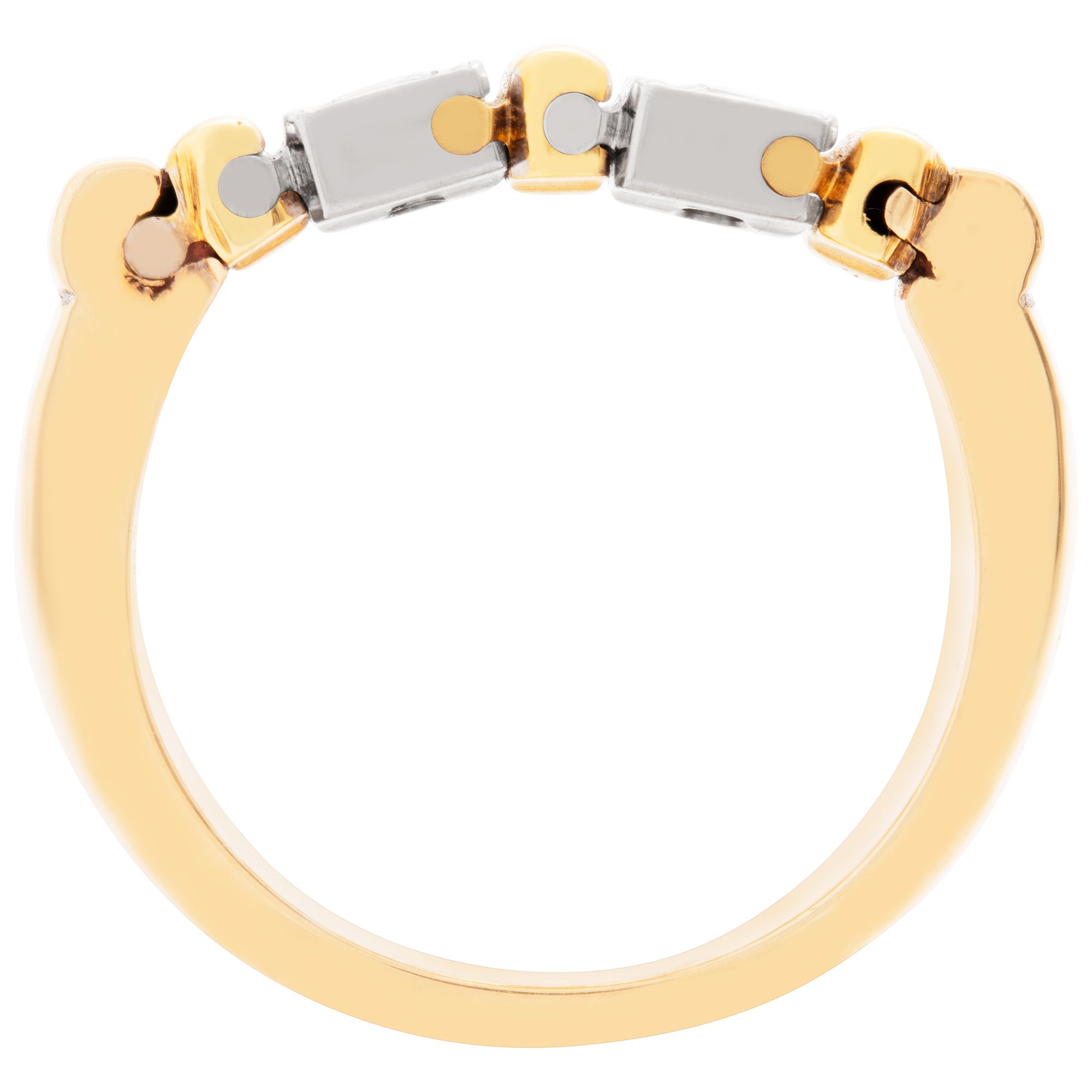 Diamond ring set in 14 K yellow & white gold. Total approx. 0.35 carat.