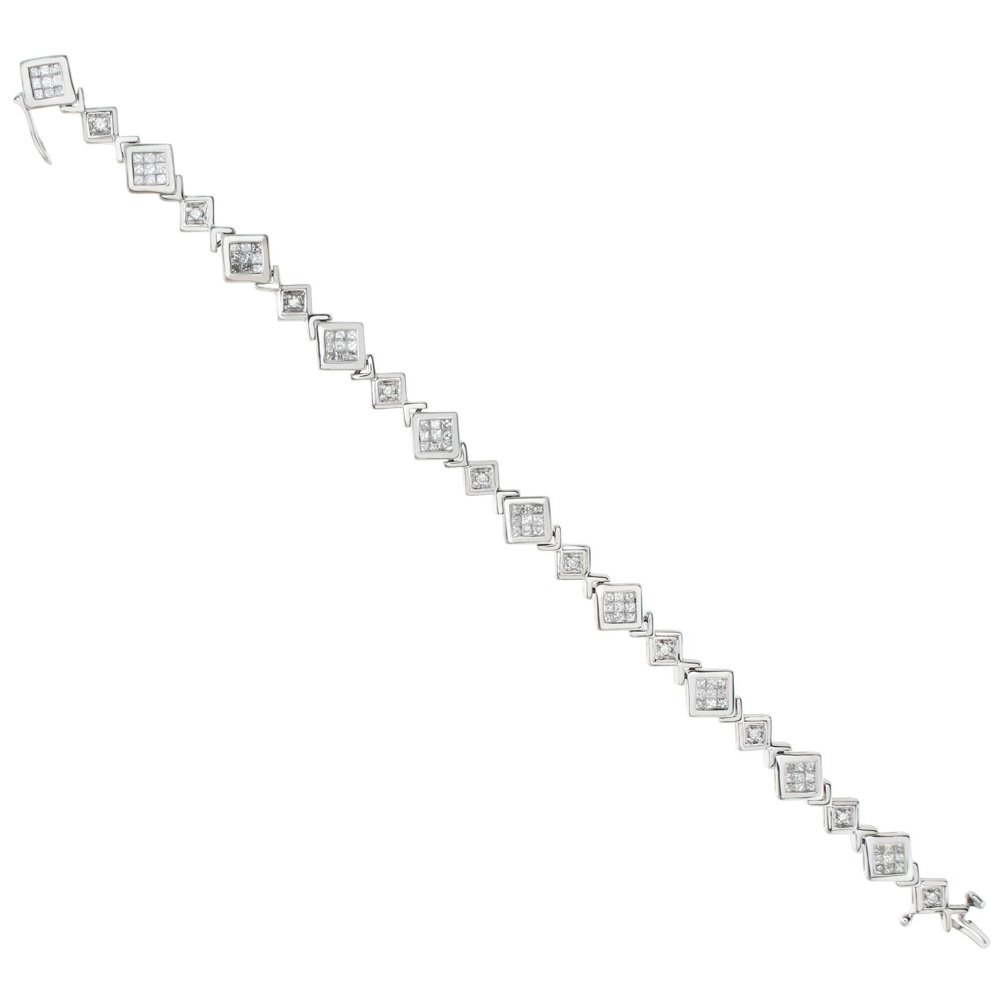 Princess cut diamond bracelet in 14k white gold. 2.20 carats in diamonds