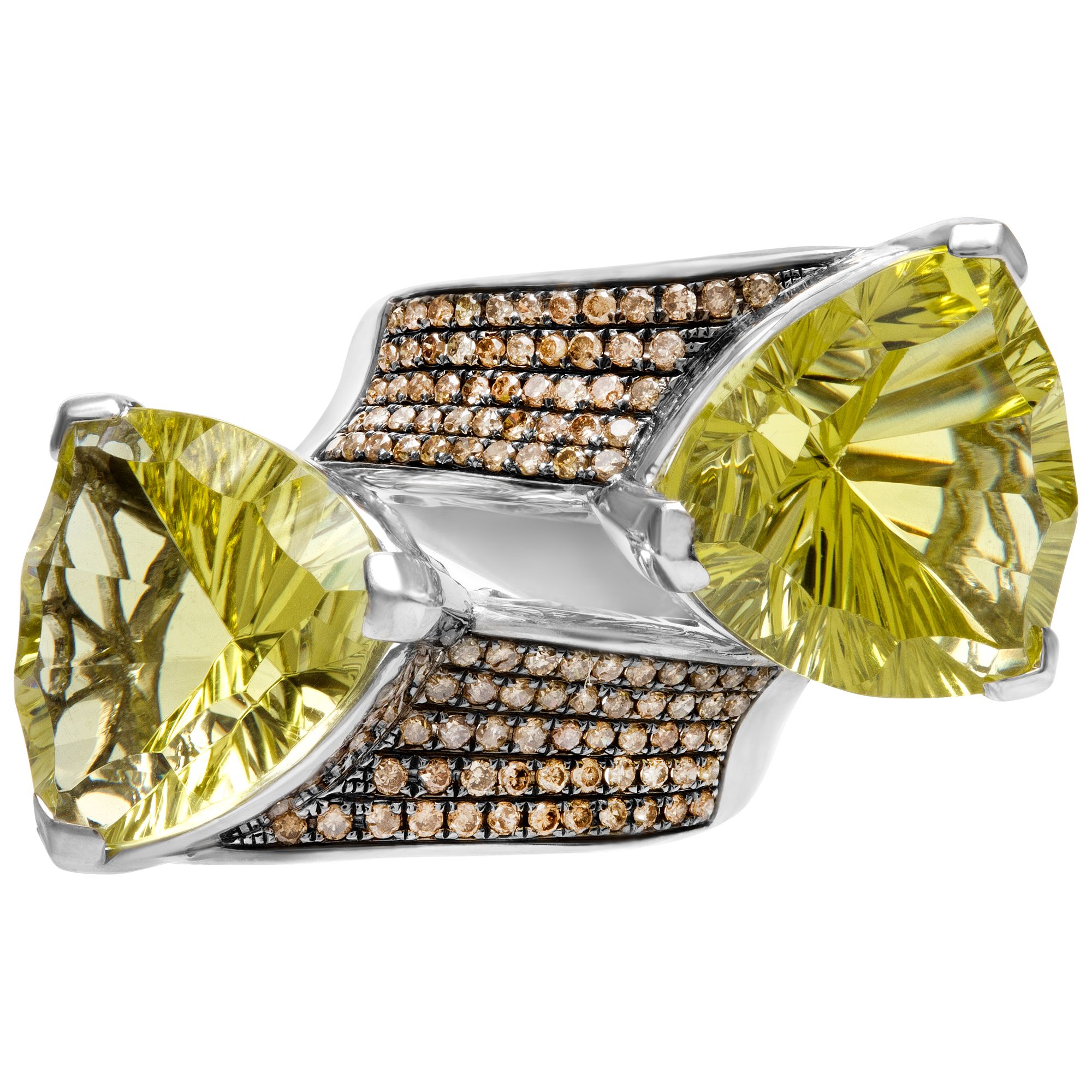 Lemon Quartz 6.65 ct ring with 1.00ct in pave diamonds set in 18k white gold. Size 5.25