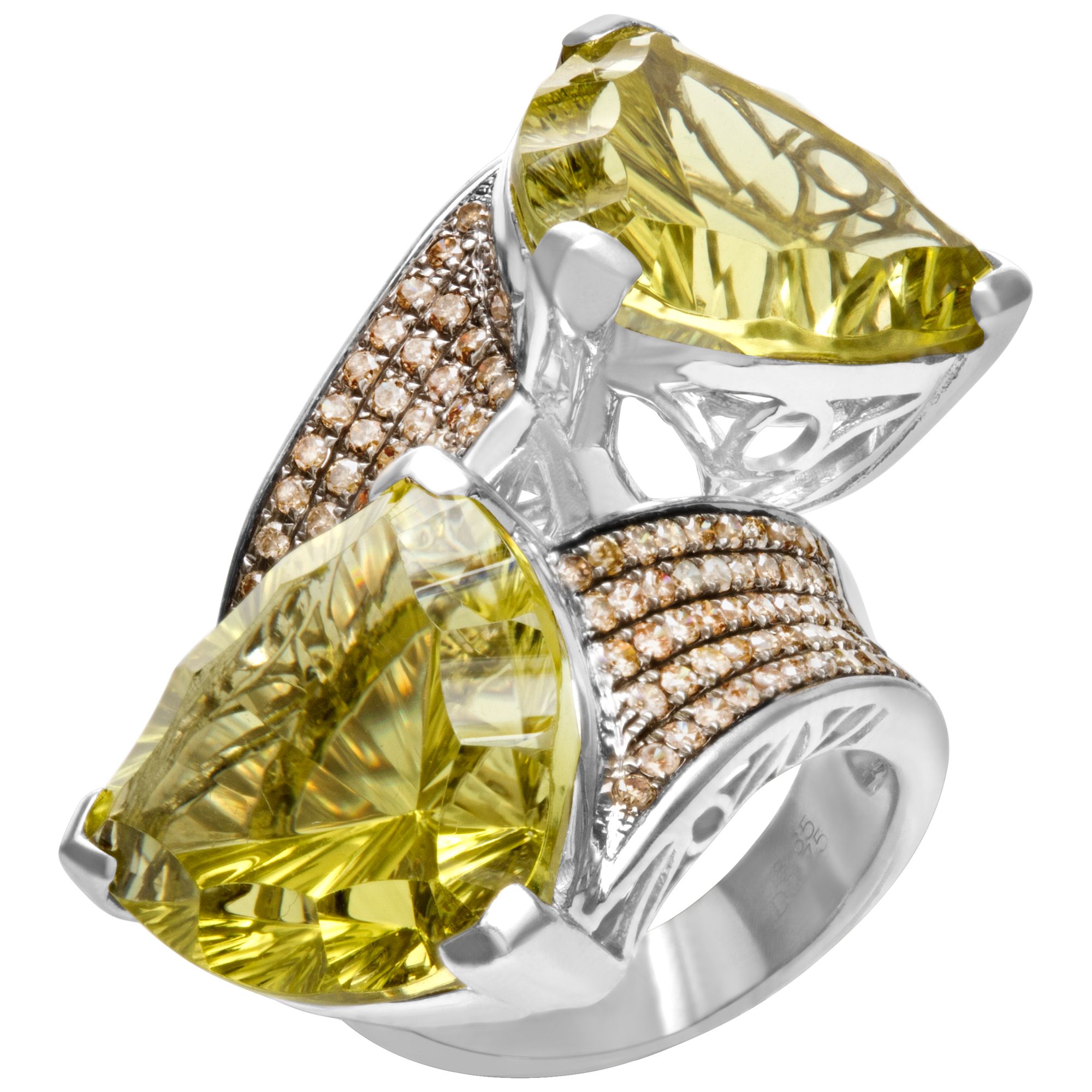 Lemon Quartz 6.65 ct ring with 1.00ct in pave diamonds set in 18k white gold. Size 5.25