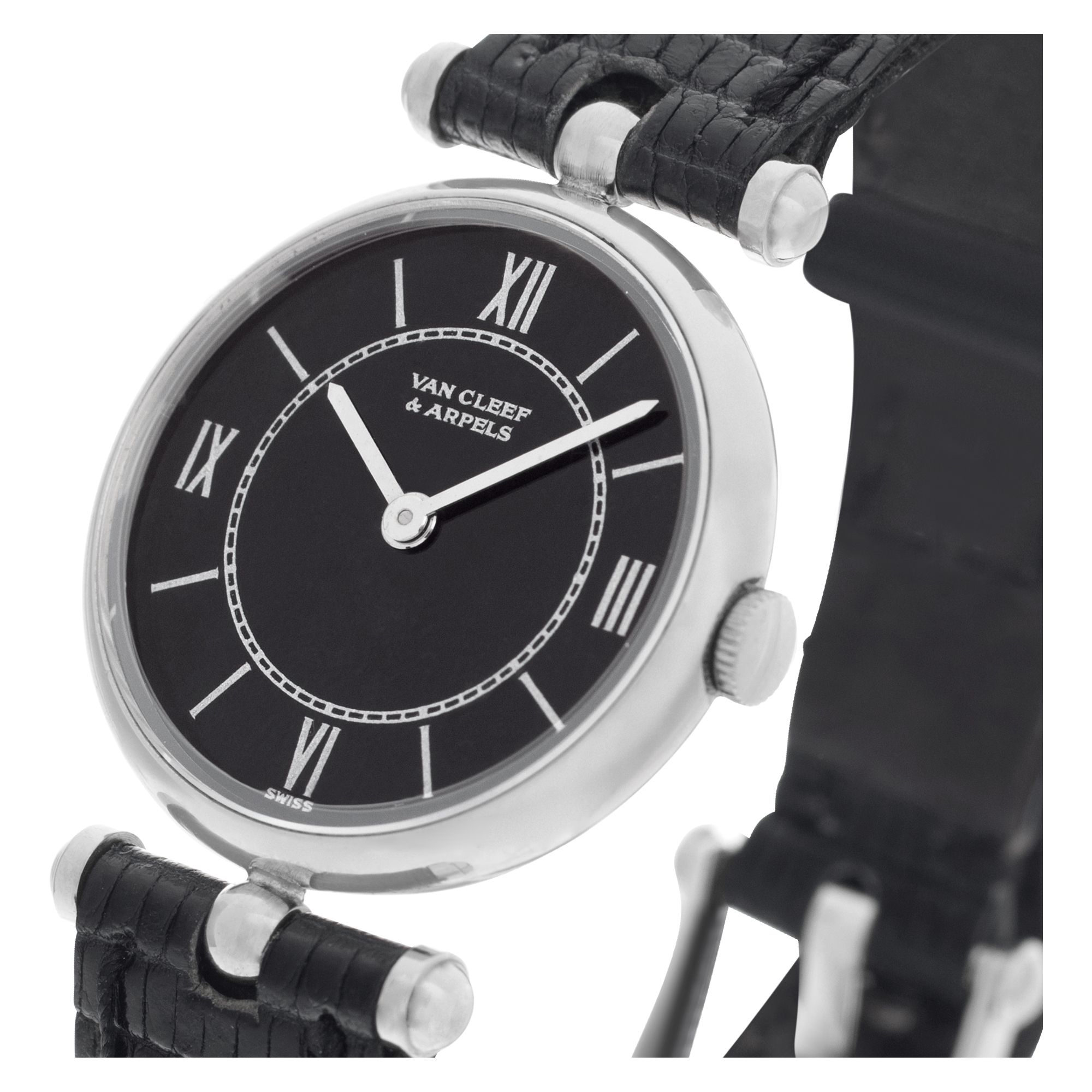 Elegant Van Cleef & Arpels Classic Manual Watch