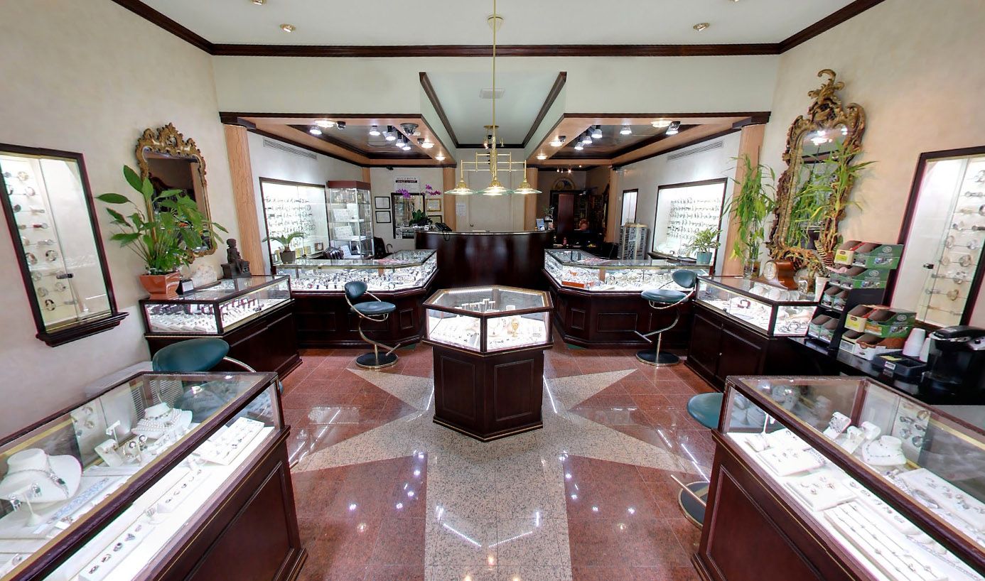 miami beach jewelry showroom where we provide on site appraisals near you or remotely