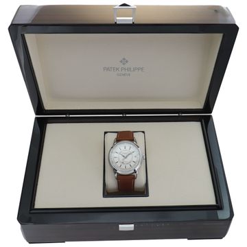 Patek Philippe Calatrava 5212-A stainless steel 40mm auto watch