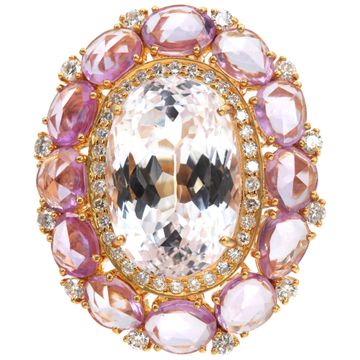Pink Kunzite (17.61 carats), Pink sapphires (5.13 carats) and diamonds ring in 18k yellow gold.