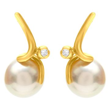 South Sea pearl earrings in 18K yellow gold with diamond accents