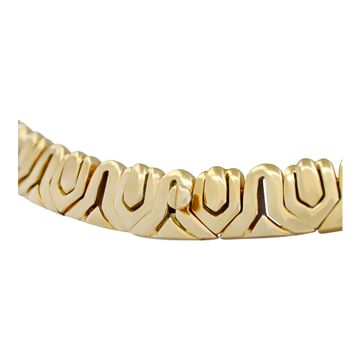 Wide diamonds chocker necklace in 18K white & yellow gold. Round diamonds total approx. weight: 2.30 carats.16 inches.